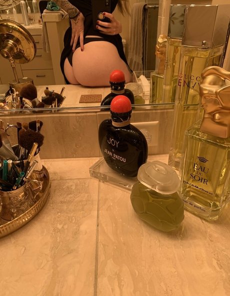 dinogurl666 model beautiful gallery