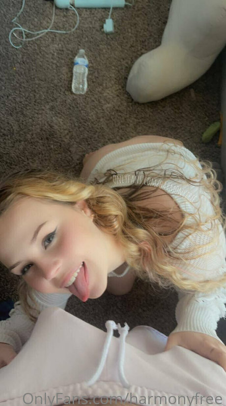 harmonyfree sexy actress archive