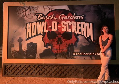 swallowpeaches pornographic star photos