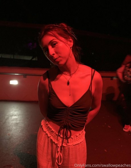 swallowpeaches porn model galleries