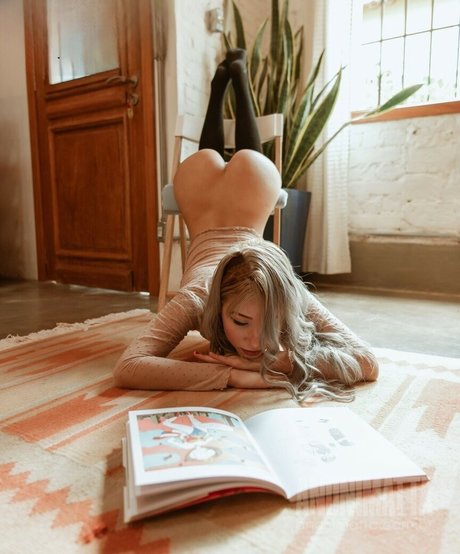 Anonimatta model sex image