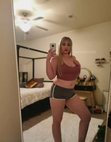 thatkinkything pretty actress photos