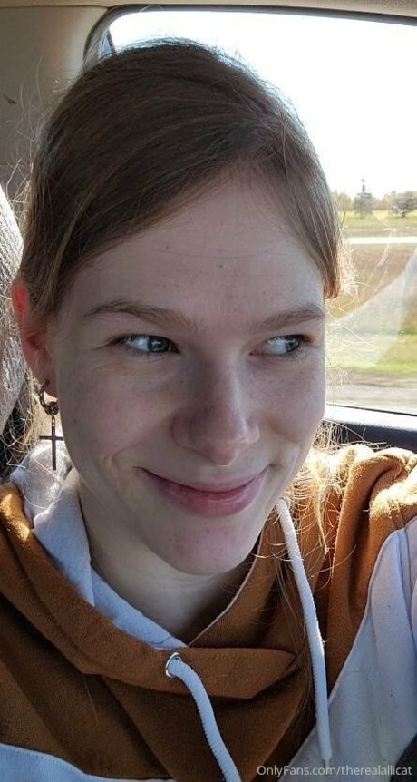 therealallicat exclusive star photo