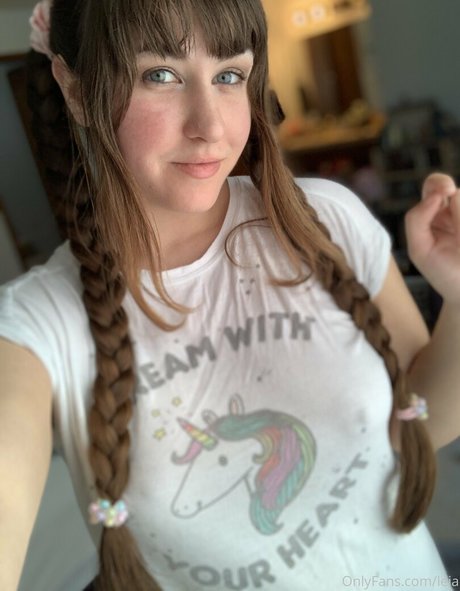 NSFWLeia star erotic pic