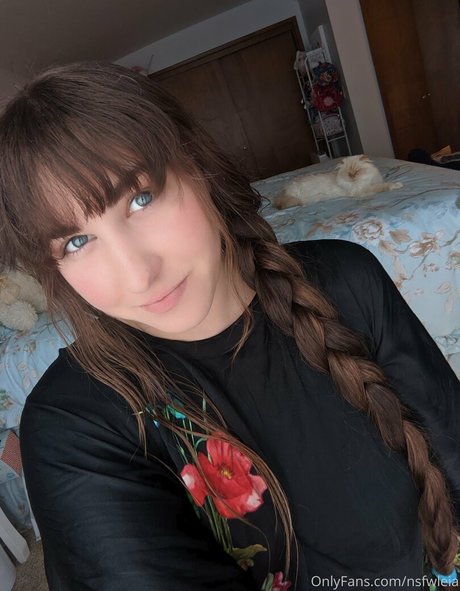 NSFWLeia adult star image