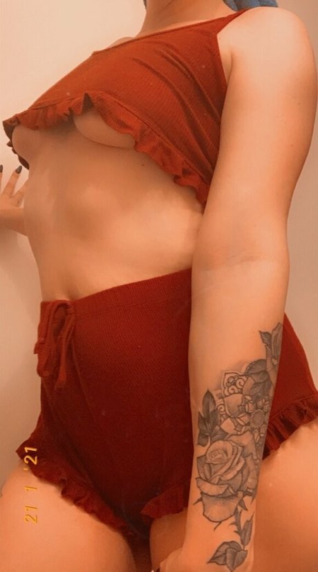 carlyraeofficial high quality model img