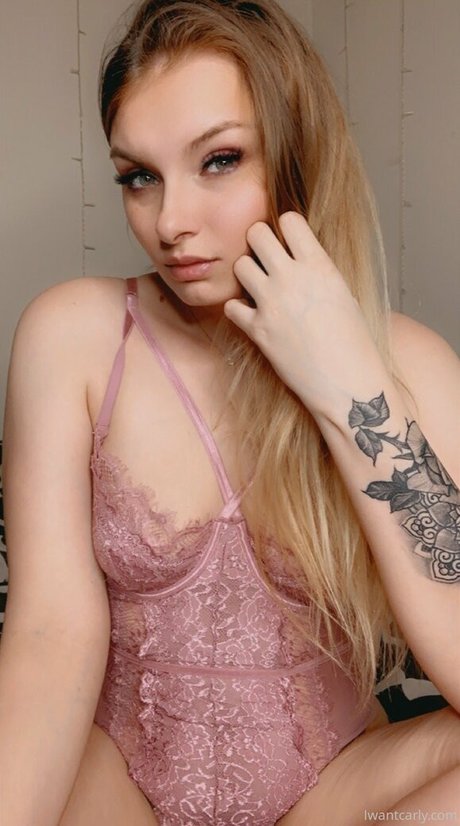 carlyraeofficial pornstar hot photos