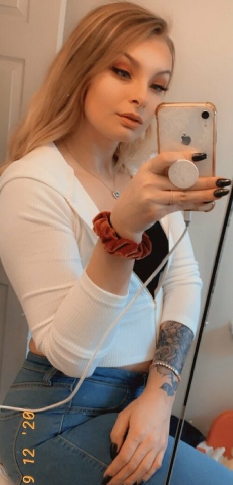 carlyraeofficial star best pictures