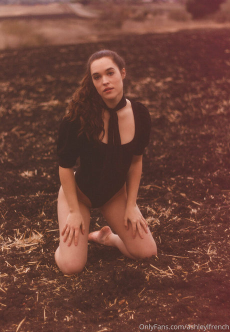 ashleylfrench naked model gallery