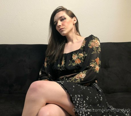 vanessa dark model high quality images