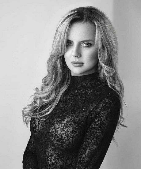 Celine VR hd actress picture