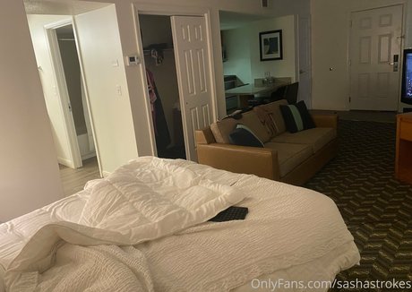 sashastrokes high quality actress img