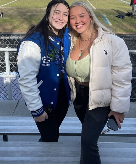 Peytn free model image