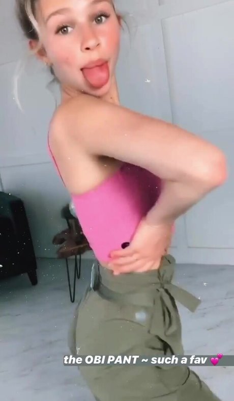 Ella Horan adult model galleries