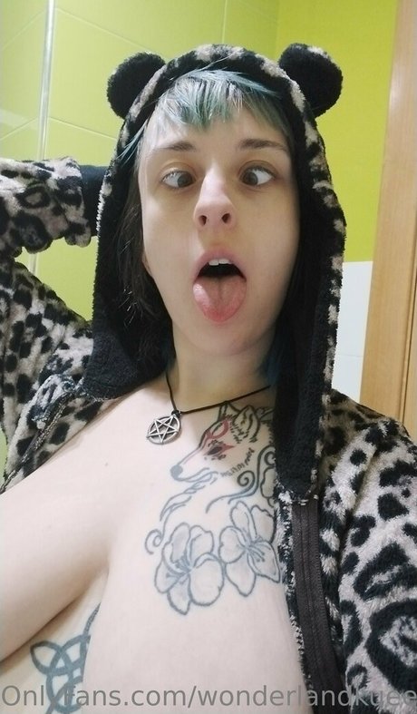 wonderlandkueen pretty pornstar gallery