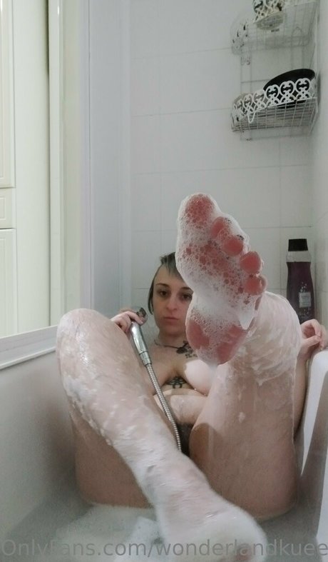 wonderlandkueen star adult pic