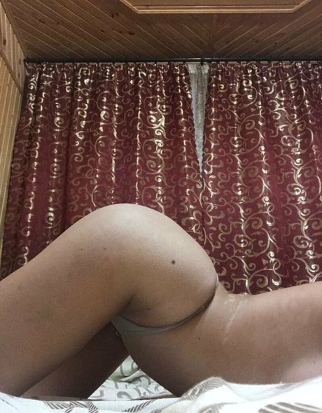 anyabrunette nude model photos