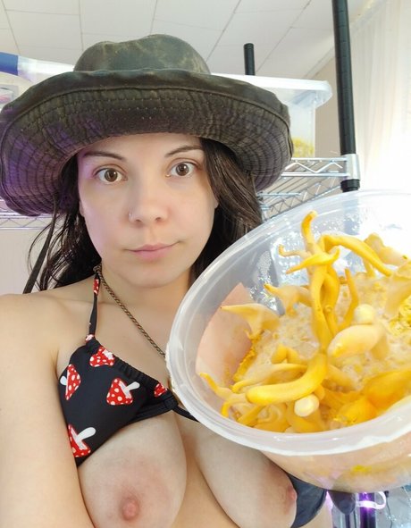 ladyboy asian onlyfans free pics