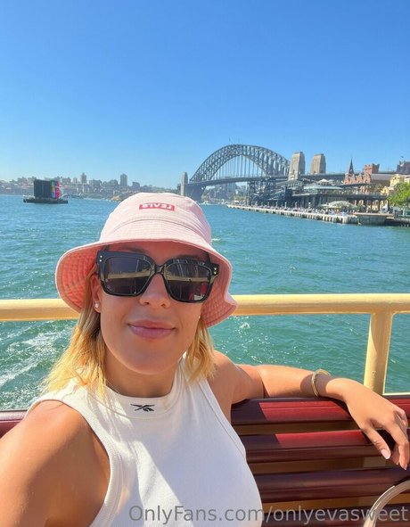 onlyevasweet porn star galleries