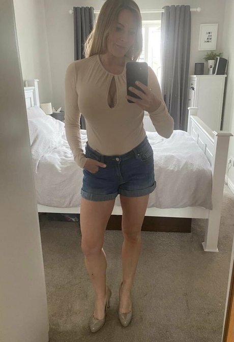 hairy asian onlyfans erotic pics