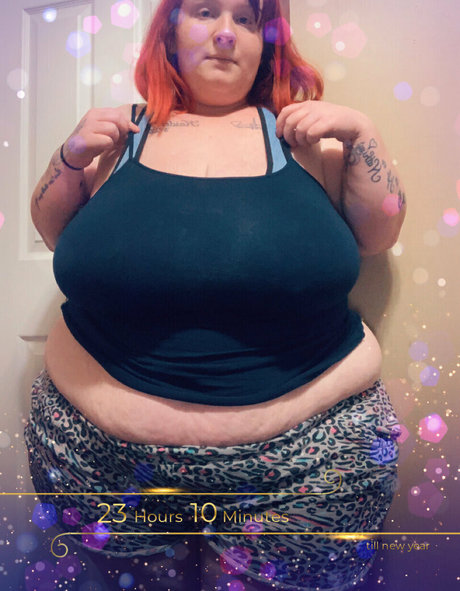 laceee1996 naked star galleries