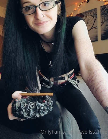 jewellss2free adult model photos