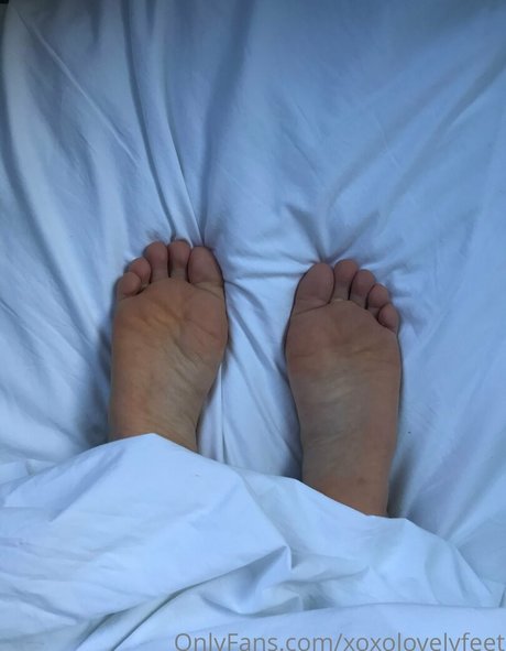 xoxolovelyfeet beautiful pornstar photos