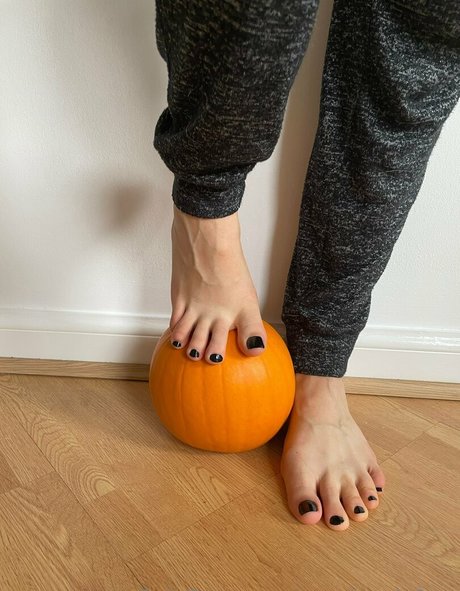 xoxolovelyfeet star beautiful image