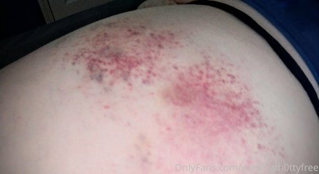 gamingth0ttyfree naked star pic