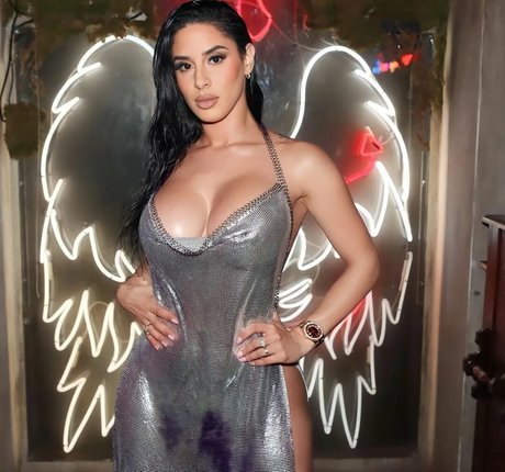 Jasleen Brar nice model photos