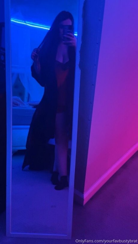 yourfavbustybrat hot actress gallery