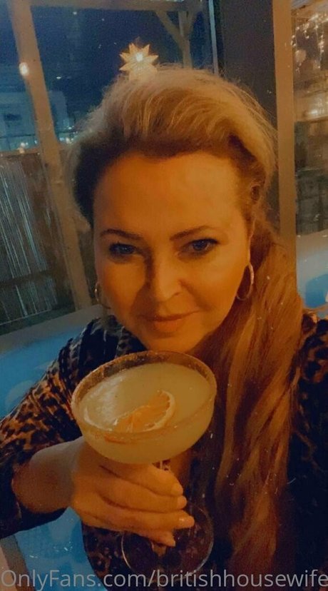 britishhousewife perfect actress photos