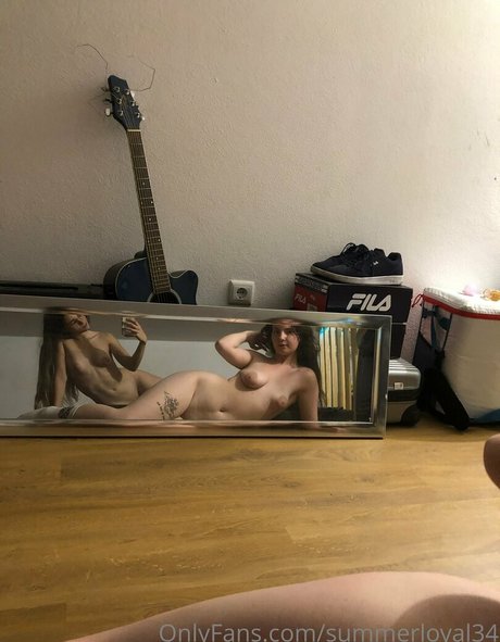 summerloyal34 nude model image