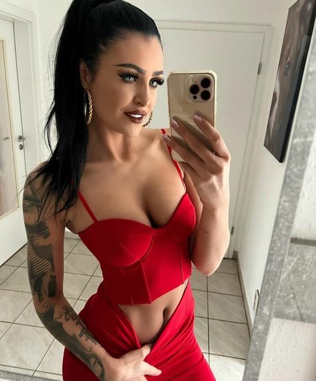 Selina Fox model pic