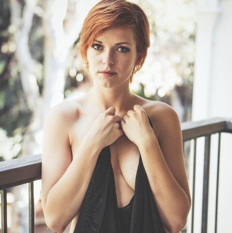 Amy Ellison model xxx photo