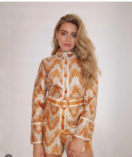 April Rose Pengilly star top archive