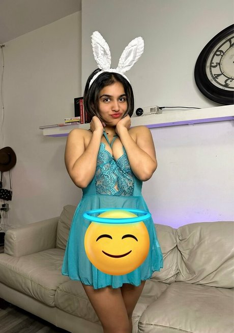 Little Grapefruit model erotic picture