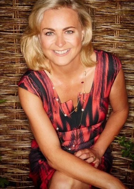 Philippa Forrester model exclusive img