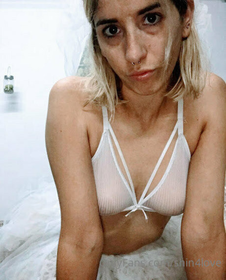 shin4love nude model photos