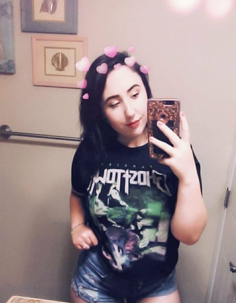 gothickitti art star image