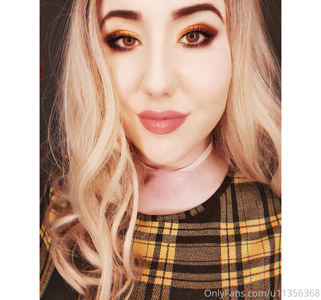 blonde masturbation onlyfans adult pic