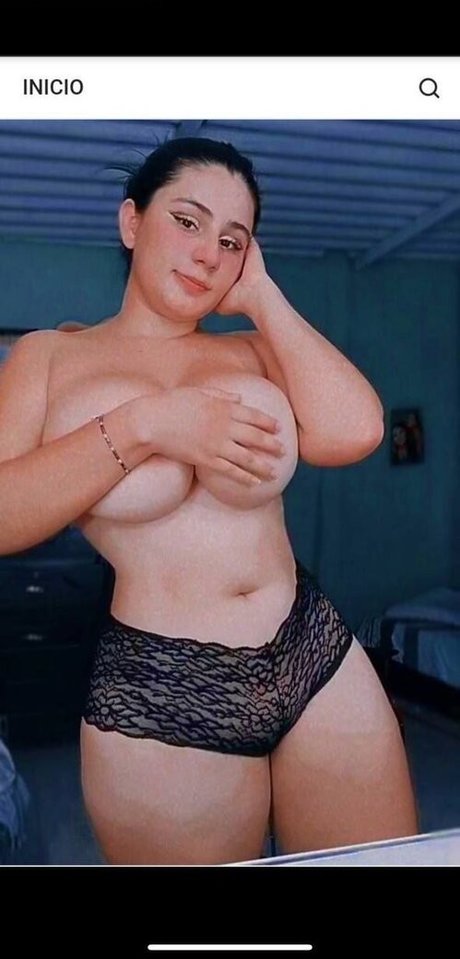 Wendy Yineth naked model img