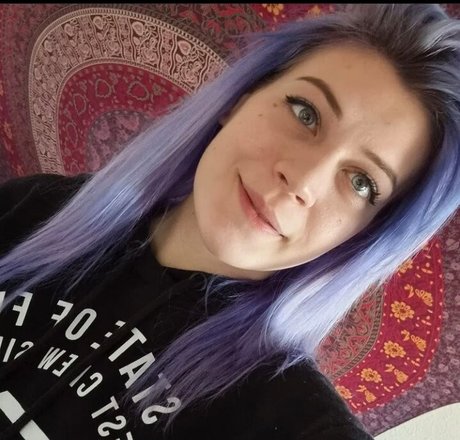 Caroline Haas nude star archive