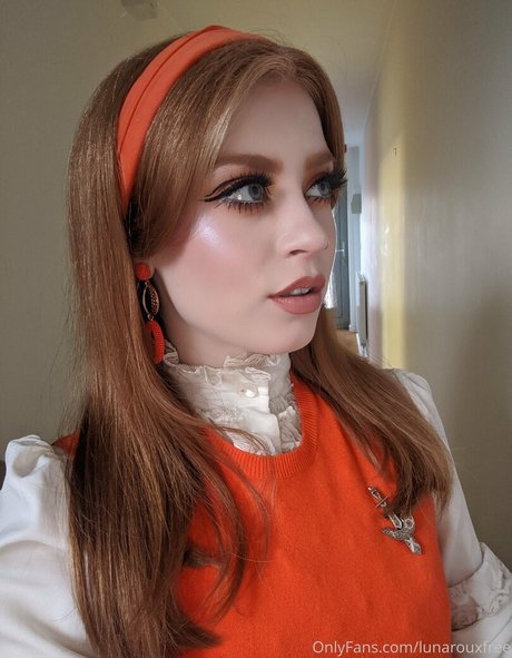 lunarouxfree pornographic star image