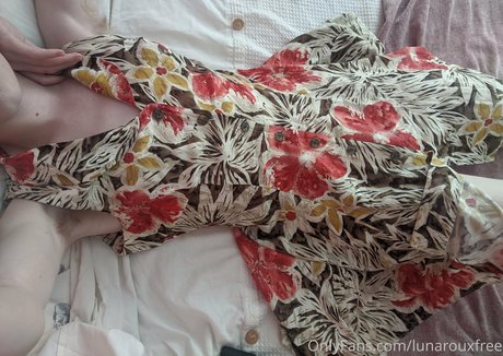 lunarouxfree pornstar beautiful pictures