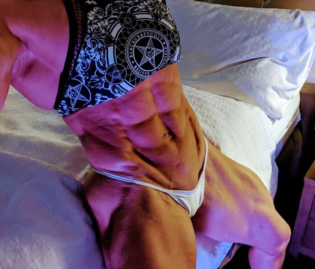 Angela Yeo pornstar erotic img