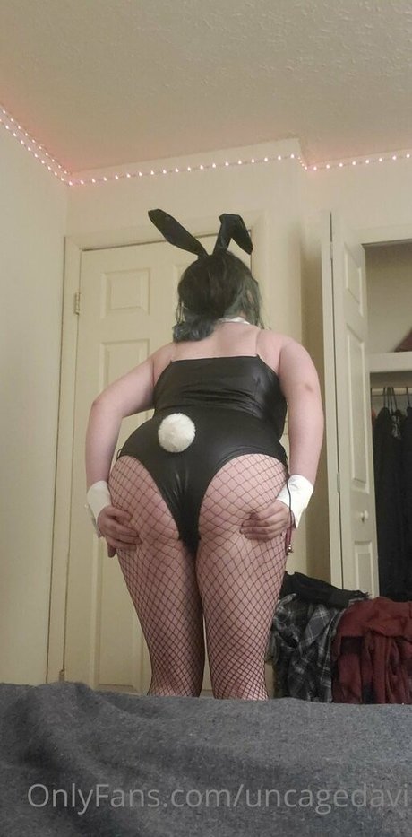 uncagedavi model exclusive img