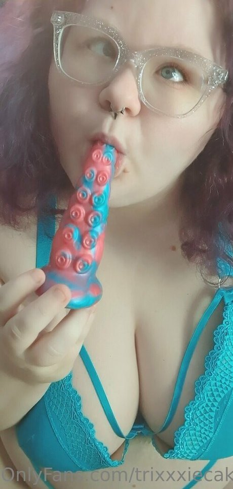 trixxxiecake star pretty photos