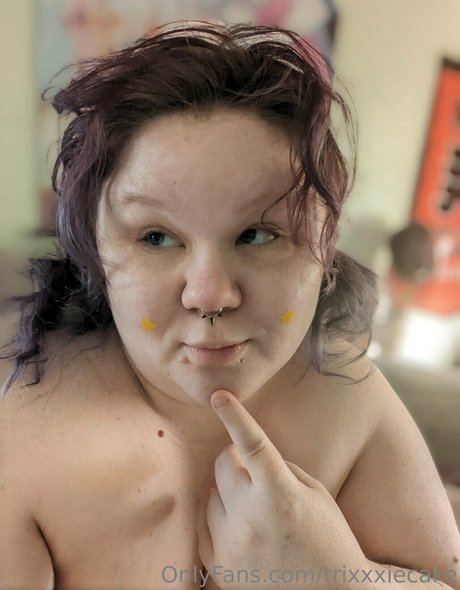 trixxxiecake model hd pics