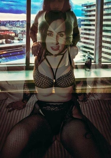 ilouisekari model nice image